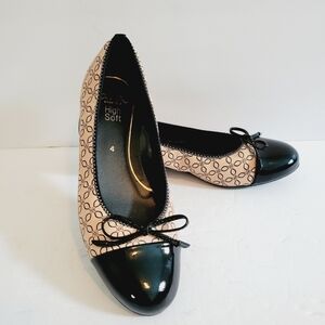 NEW Ara Ballet Flats Bow Toe Shoes Size 6.5 US